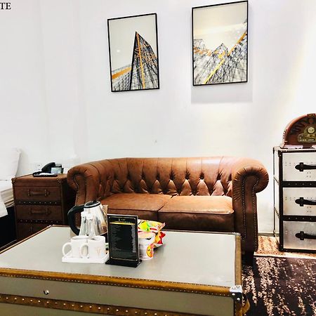 A In Hotel Glamour مدينة هوشي منه المظهر الخارجي الصورة